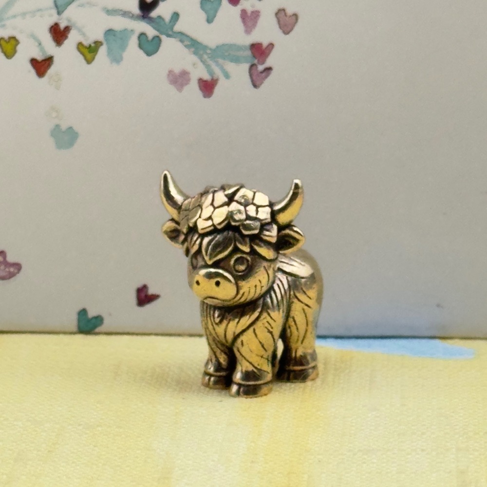 BG22 Miniature Highland Cow Brass Figurine Gold Animal Statue Tiny Decor Farm